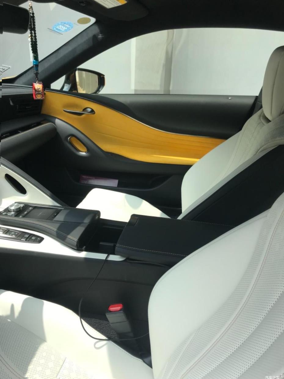 Lexus LC500 