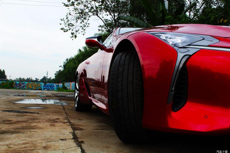 Lexus LC500 