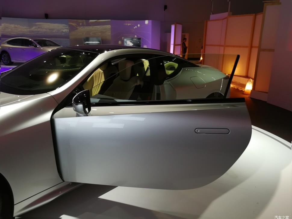 Lexus LC500 