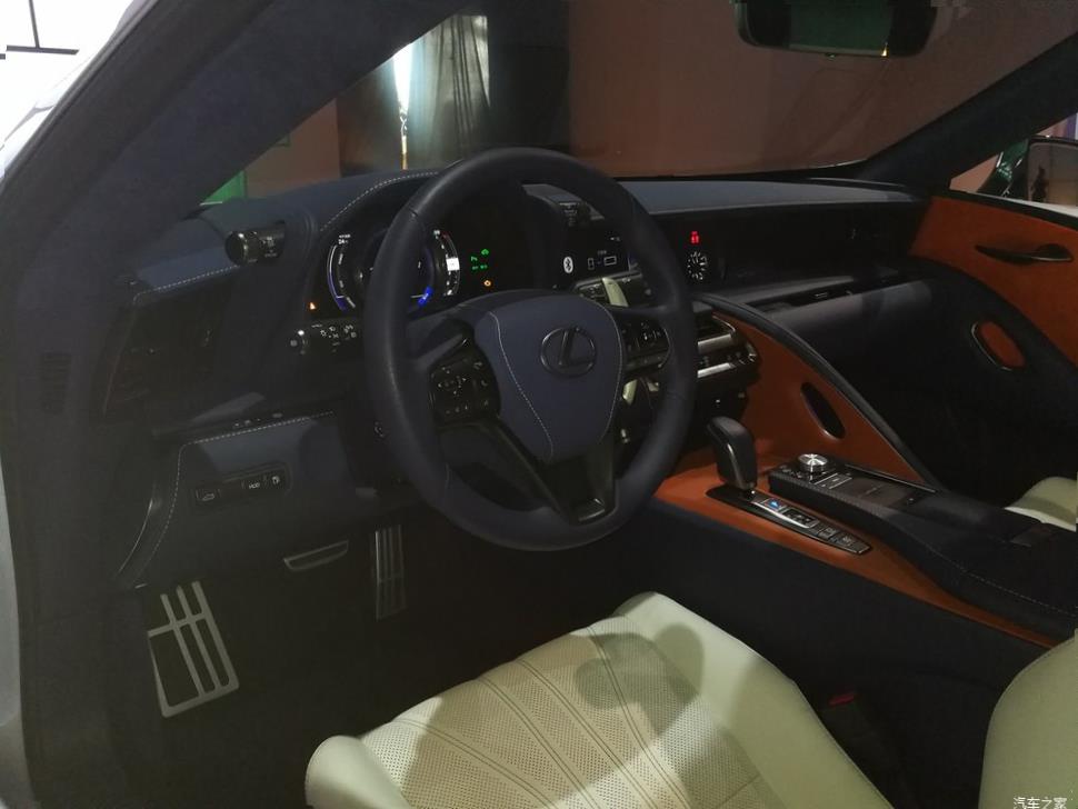 Lexus LC500 