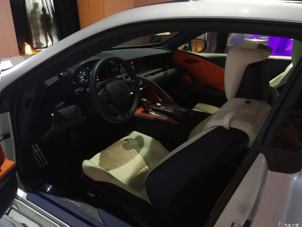Lexus LC500 