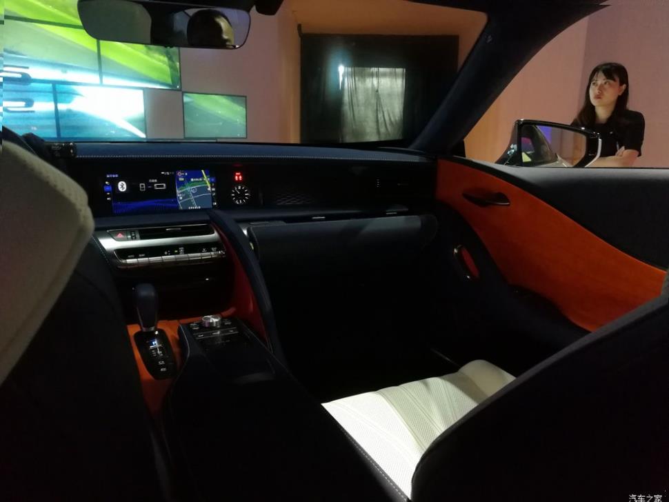 Lexus LC500 