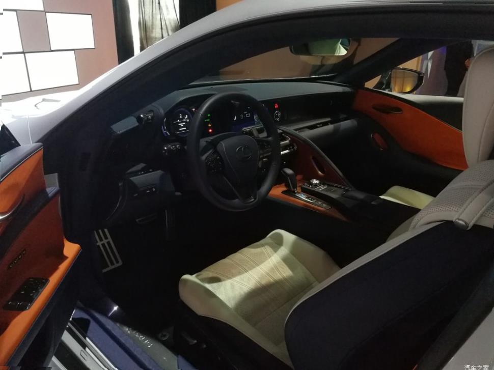 Lexus LC500 