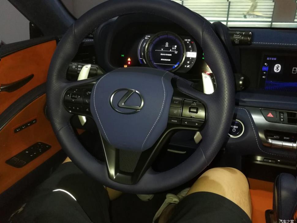 Lexus LC500 
