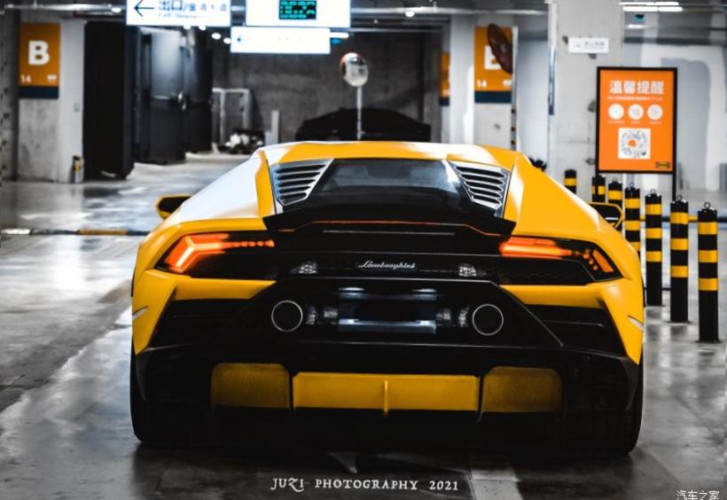 Lamborghini Huracan 
