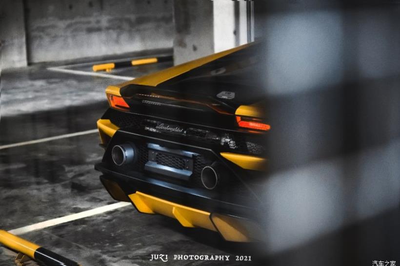 Lamborghini Huracan 