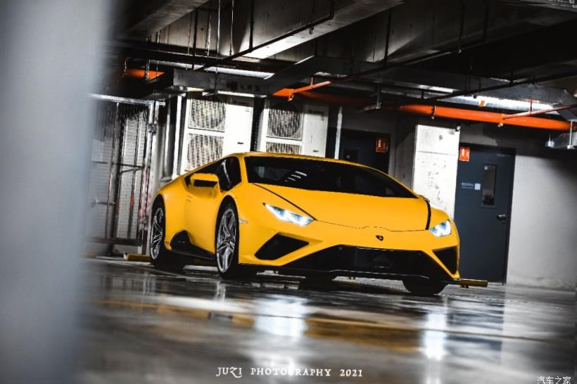 Lamborghini Huracan 