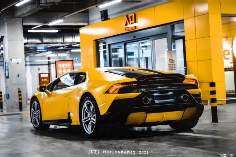 Lamborghini Huracan 