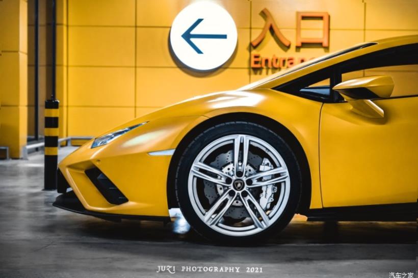 Lamborghini Huracan 