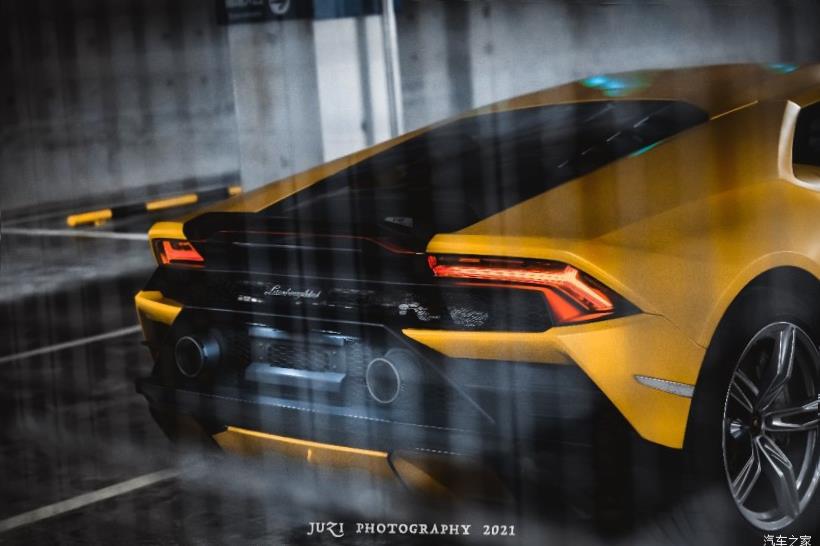 Lamborghini Huracan 