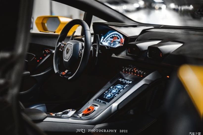 Lamborghini Huracan 