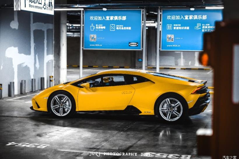 Lamborghini Huracan 