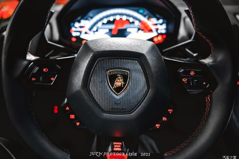 Lamborghini Huracan 