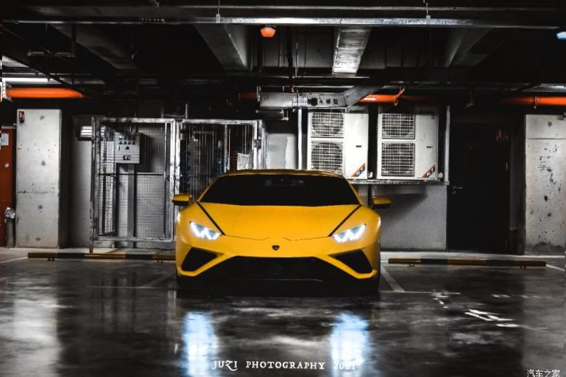 Lamborghini Huracan 
