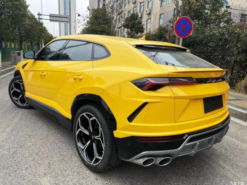 Lamborghini Huracan 