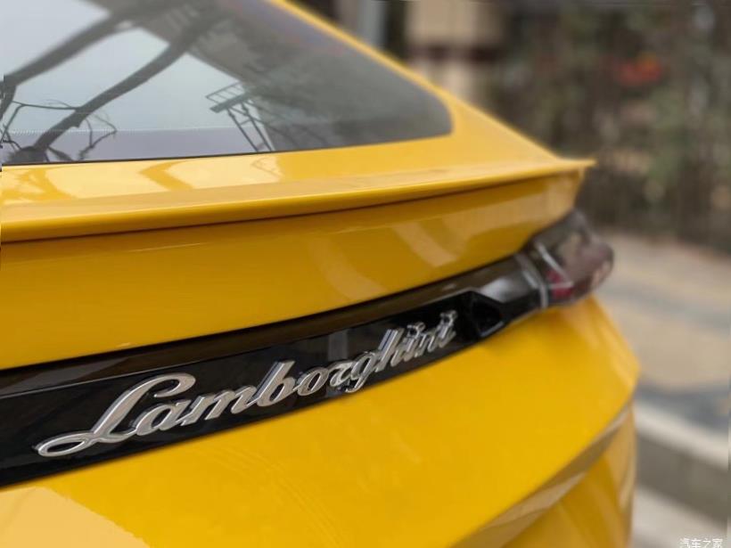 Lamborghini Huracan 