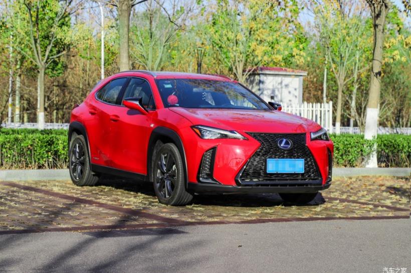 Lexus UX200 