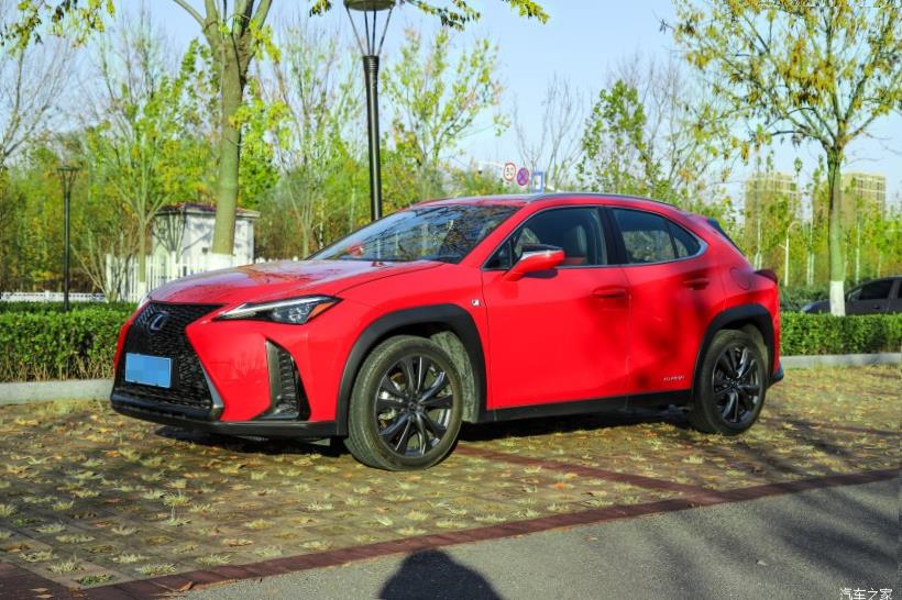 Lexus UX200 