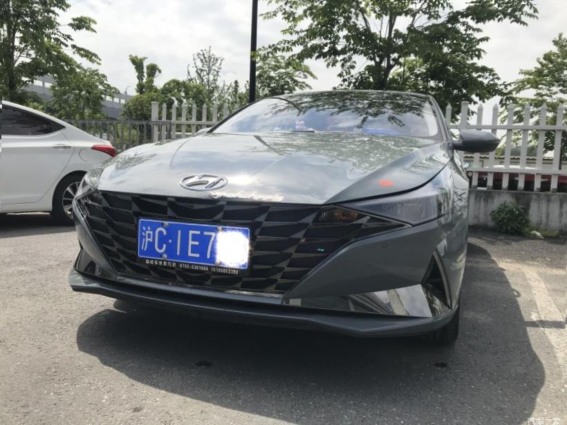 Hyundai Elantra 