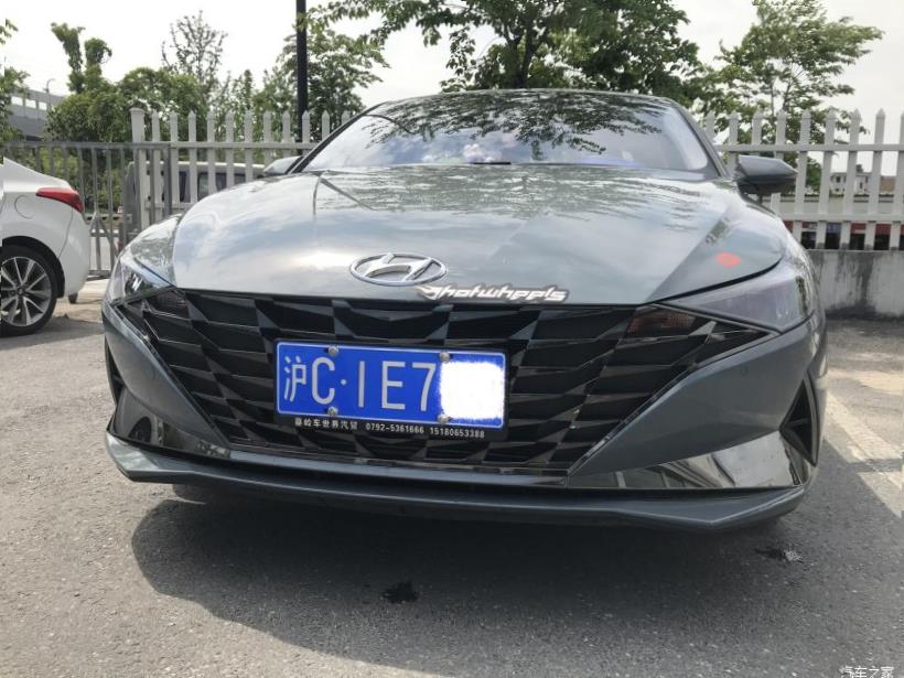 Hyundai Elantra 