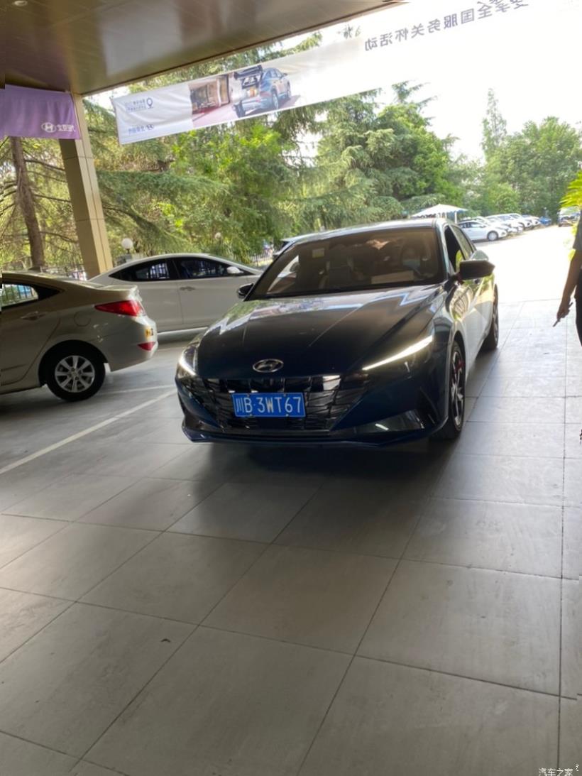 Hyundai Elantra 