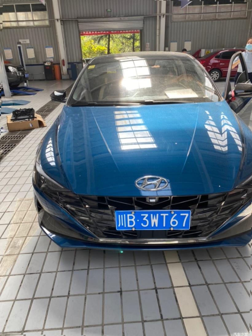 Hyundai Elantra 
