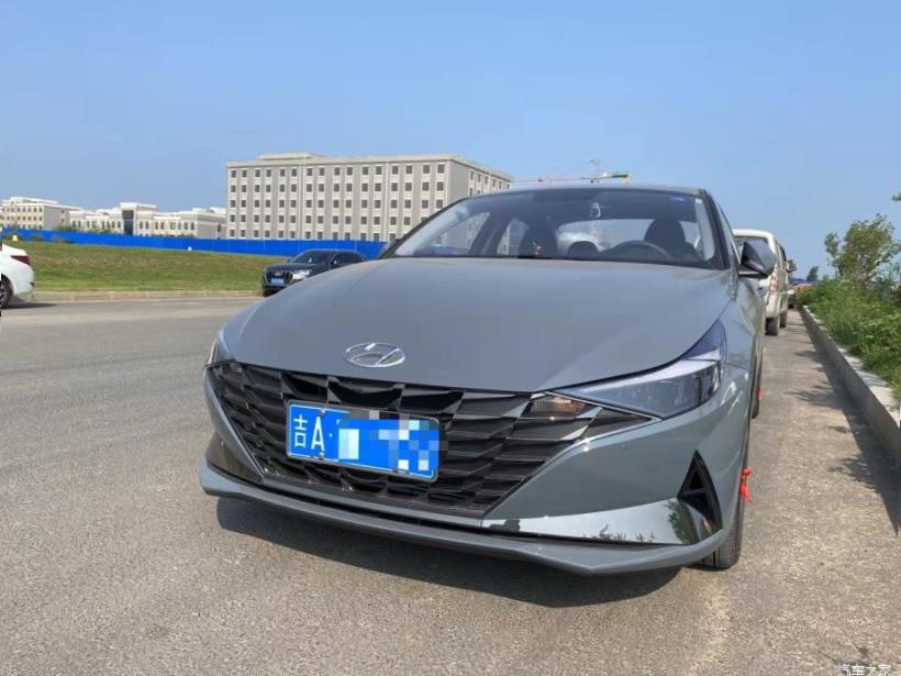 Hyundai Elantra 