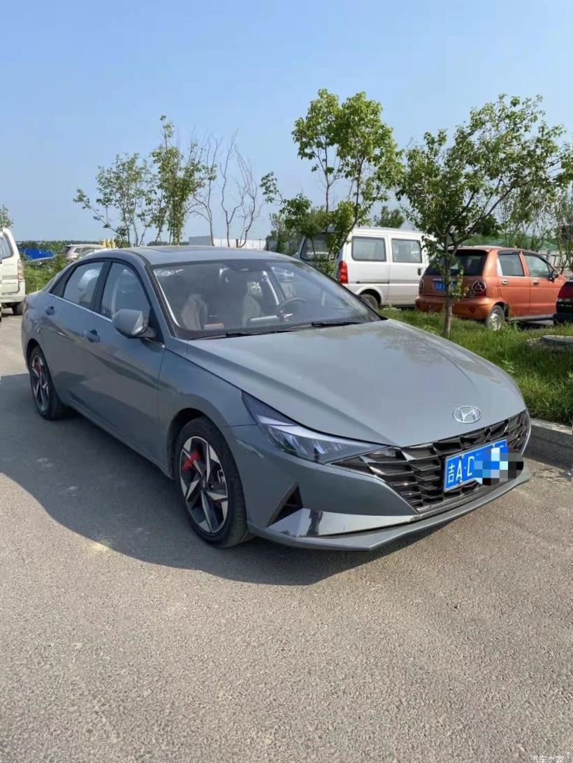 Hyundai Elantra 