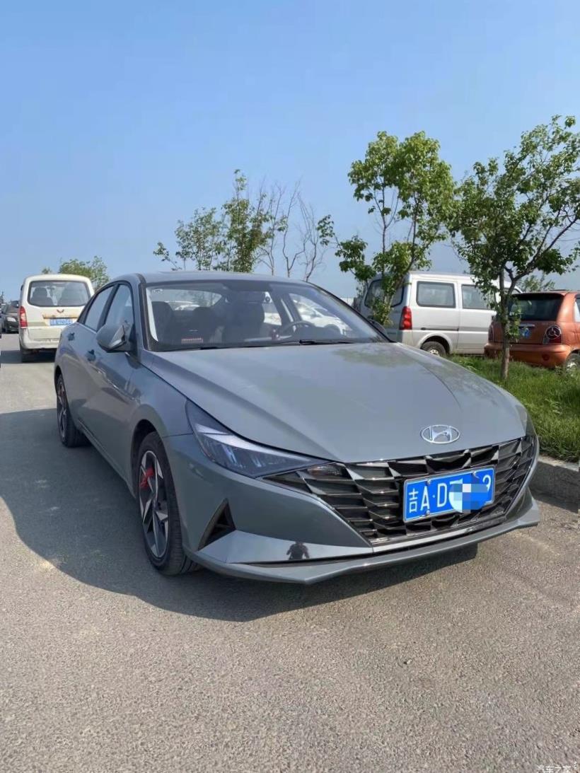 Hyundai Elantra 