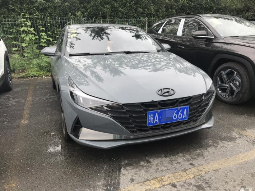Hyundai Elantra 