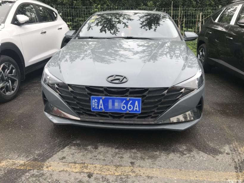 Hyundai Elantra 