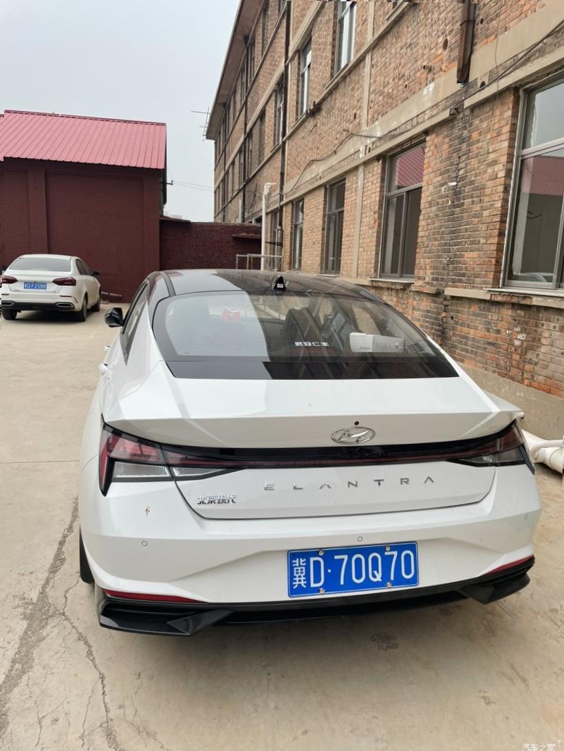 Hyundai Elantra 