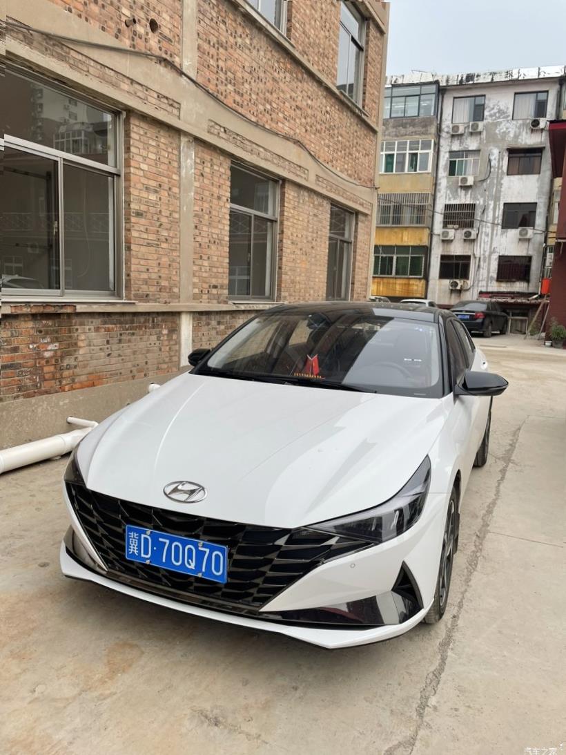 Hyundai Elantra 