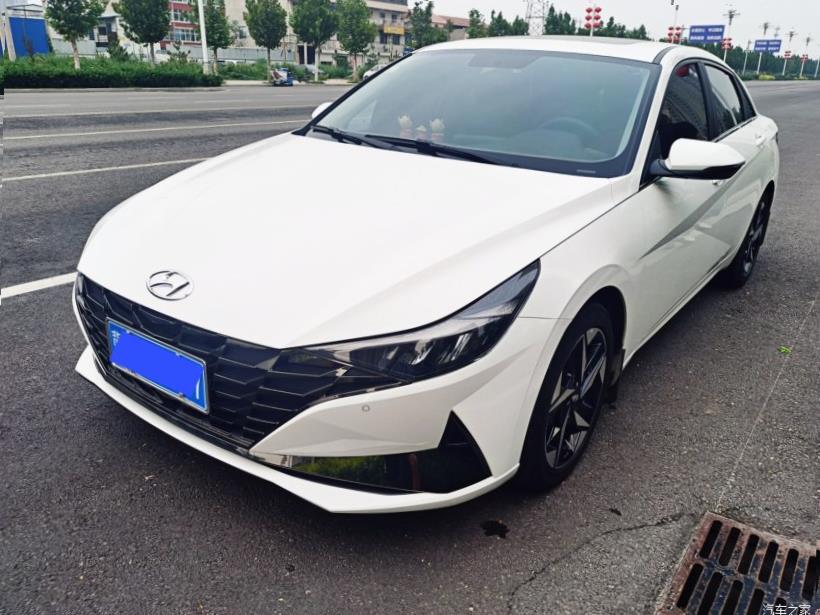 Hyundai Elantra 