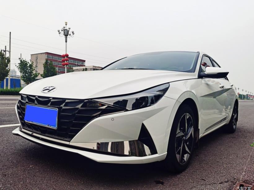 Hyundai Elantra 