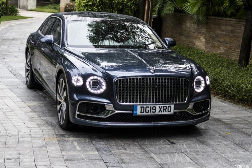 Bentley Bentayga 