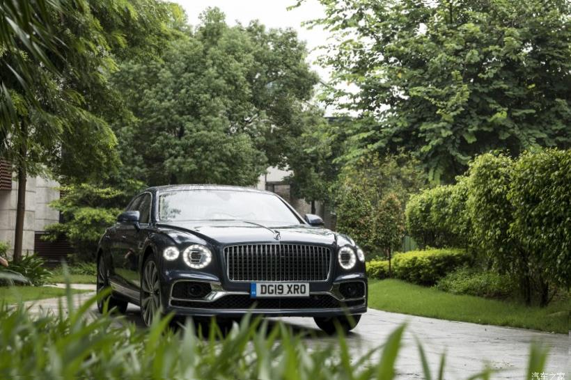 Bentley Bentayga 