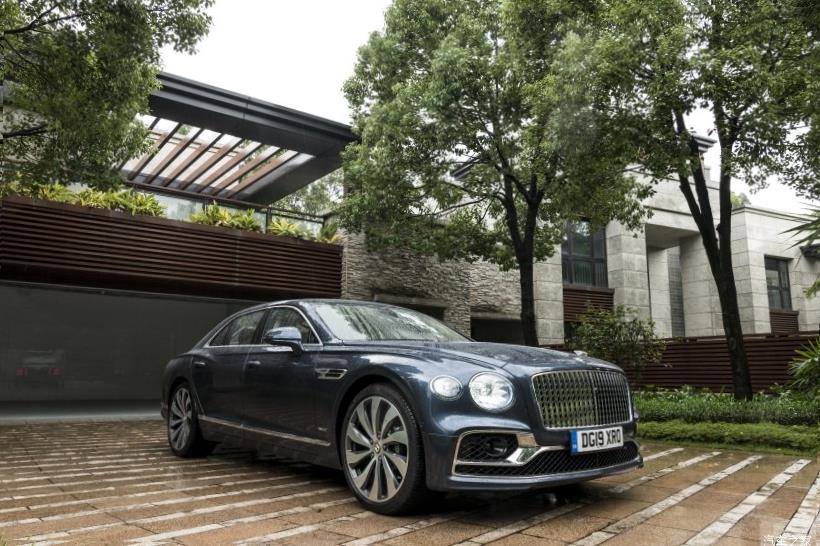 Bentley Bentayga 