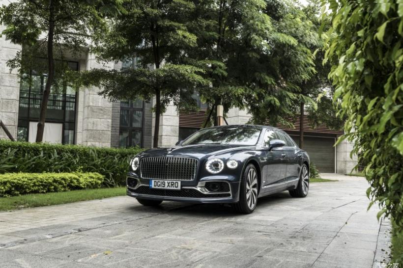 Bentley Bentayga 