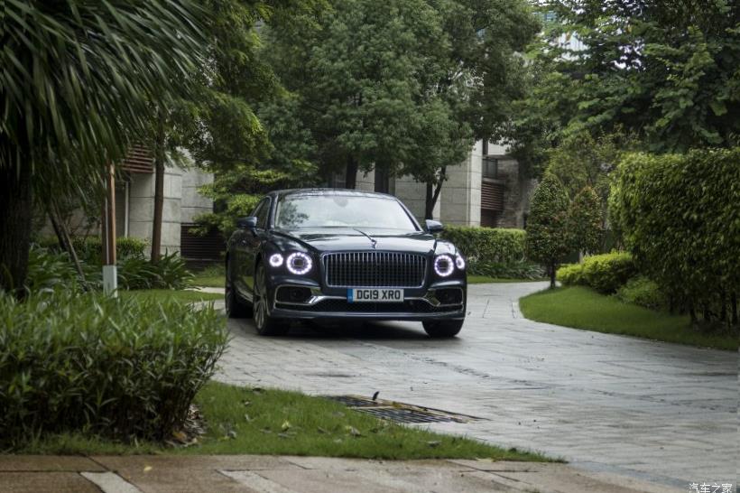 Bentley Bentayga 