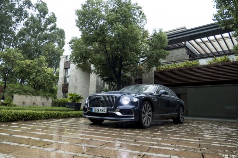 Bentley Bentayga 