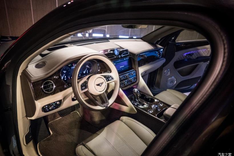 Bentley Bentayga 