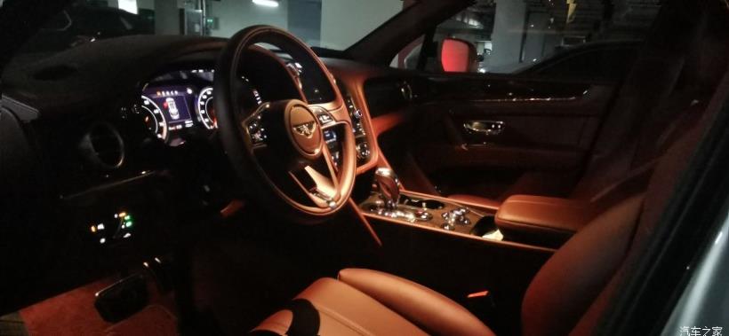 Bentley Bentayga 