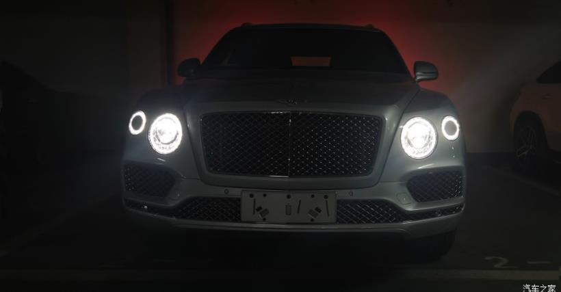Bentley Bentayga 