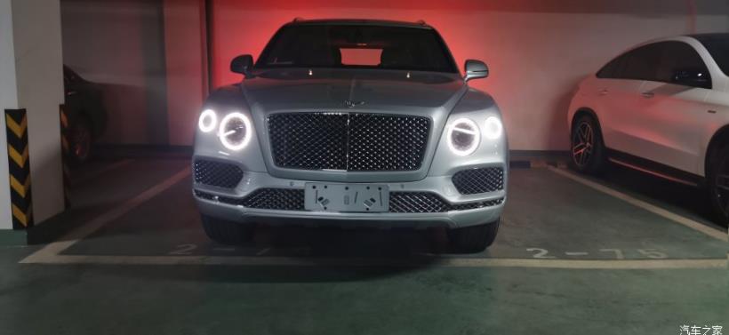 Bentley Bentayga 