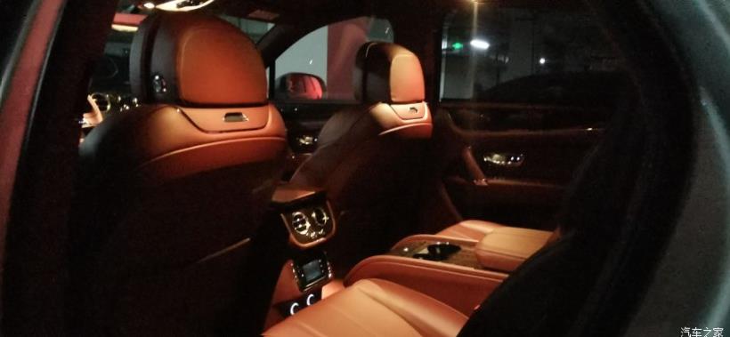 Bentley Bentayga 