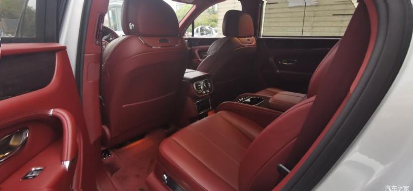 Bentley Bentayga 