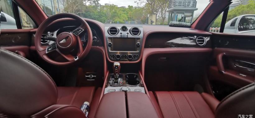 Bentley Bentayga 
