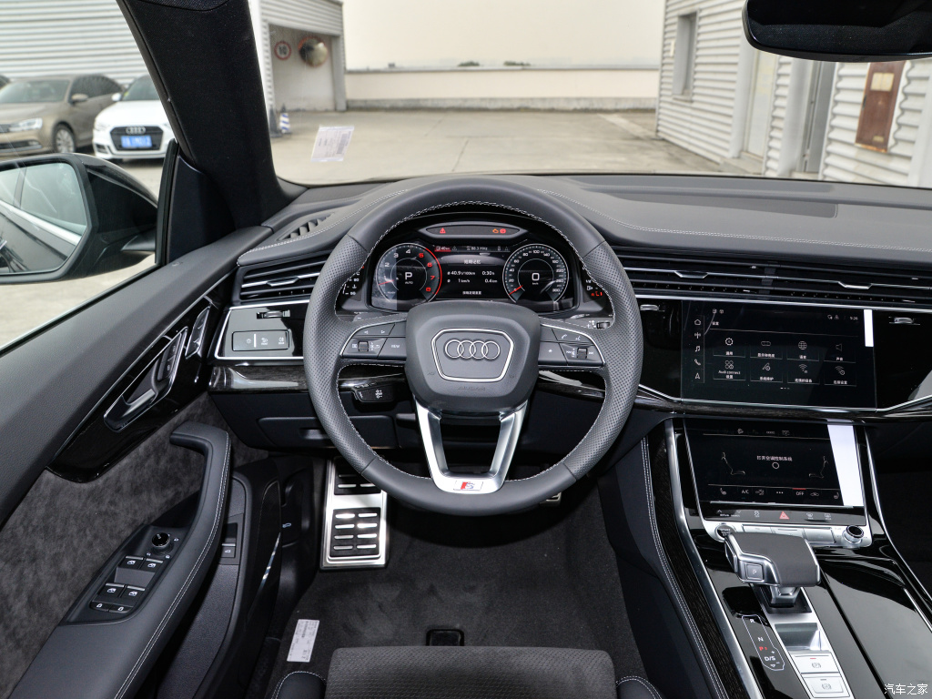 Audi Q8 фото салона Audi Q8 фото салона