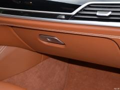 Обновленный спортивный костюм 750Li xDrive V8 M 2019 года 2019 facelifted 750Li xDrive V8 M sports suit Фото 158 из 540